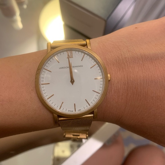 Larrson and Jennings rose gold watch with box - Picture 6 of 6